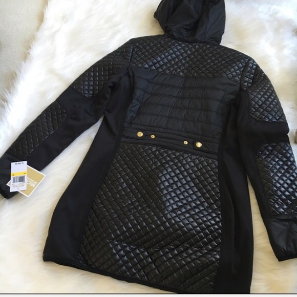 New! 😍MICHAEL KORS jacket -hood is not detachable - Picture 2 of 13
